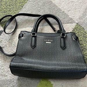 Guess Shoulder Bag